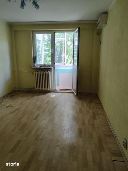 Apartament cu 2 camere semidecomandat în Pantelimon