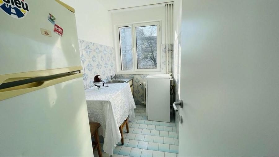 Apartament cu 2 camere nedecomandat în Narcisa