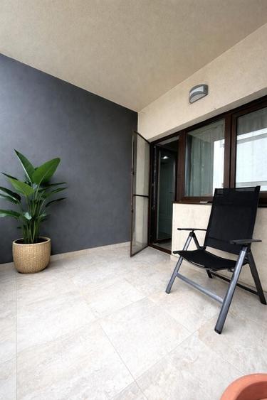 Apartament cu 3 camere decomandat, mobilat în Dumbrăvița