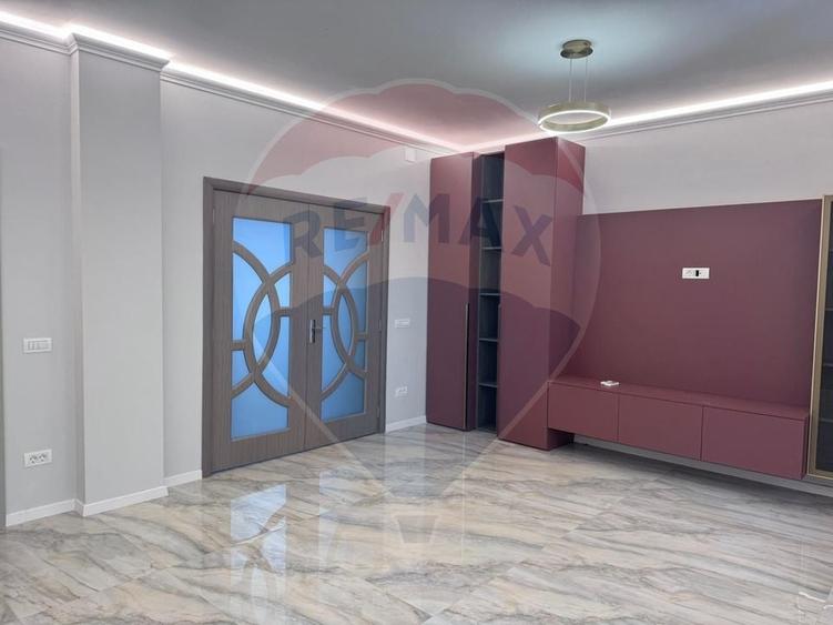 Apartament cu 2 camere decomandat, mobilat în Universitate