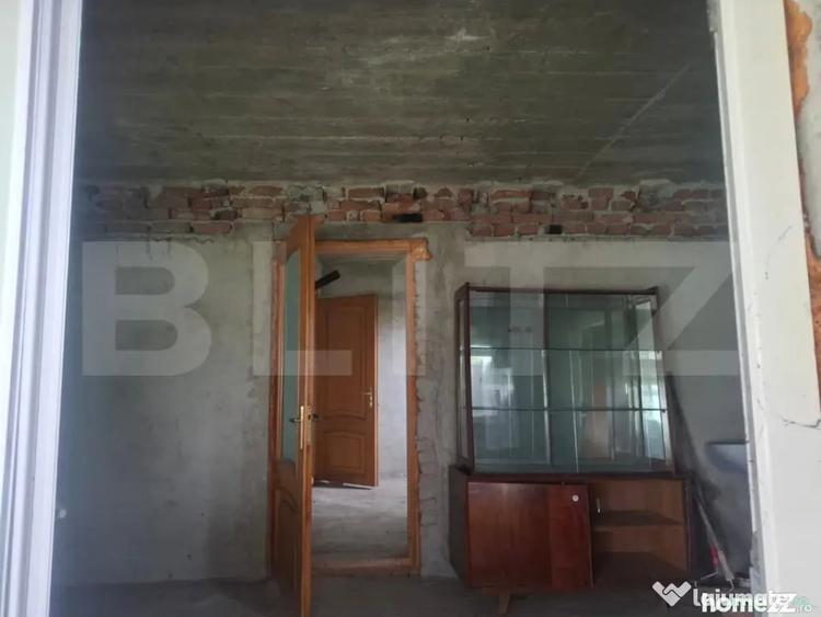 Casă cu 5 camere cu Teren 2300 Mp în Mătăsaru