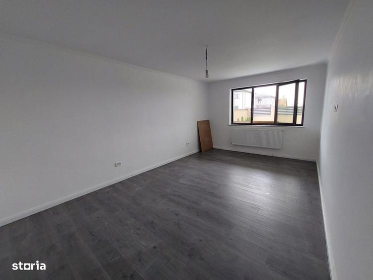 Casă cu 4 camere în Albești