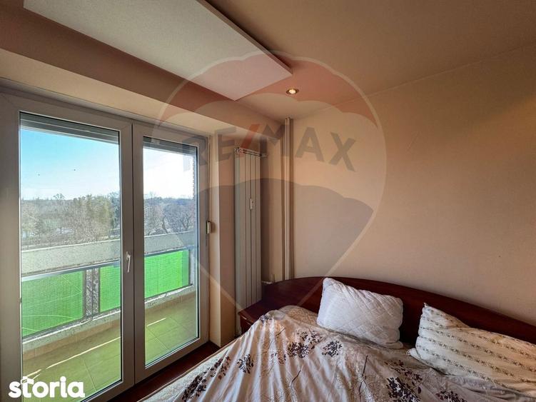 Apartament cu 3 camere, mobilat în Polivalentă