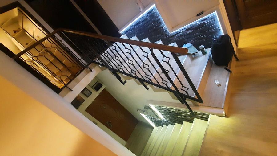 Apartament cu 3 camere decomandat în Polivalentă