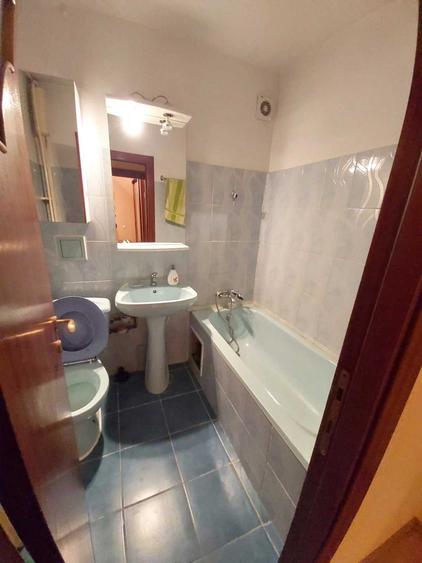 Apartament cu 3 camere decomandat în Ozana