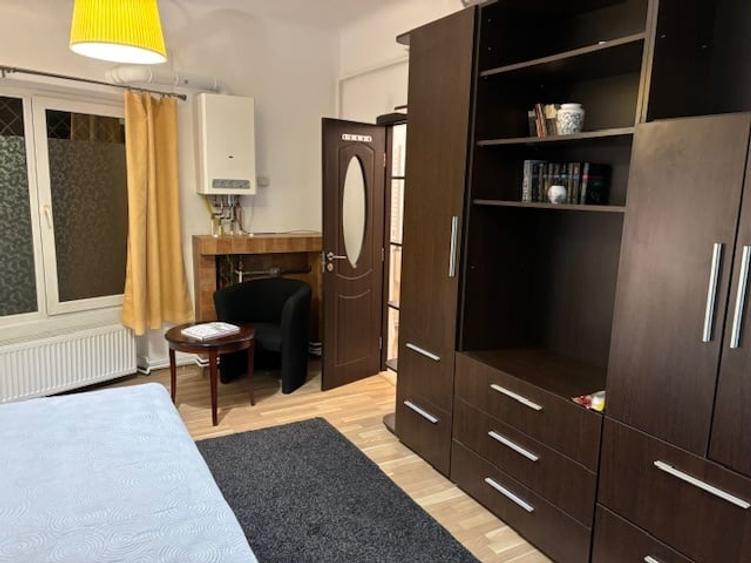 Garsonieră decomandată, mobilată în P-ța Muncii