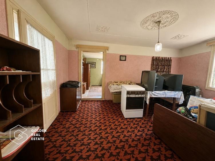 Casă individuală cu 4 camere cu Canalizare în Căpruța