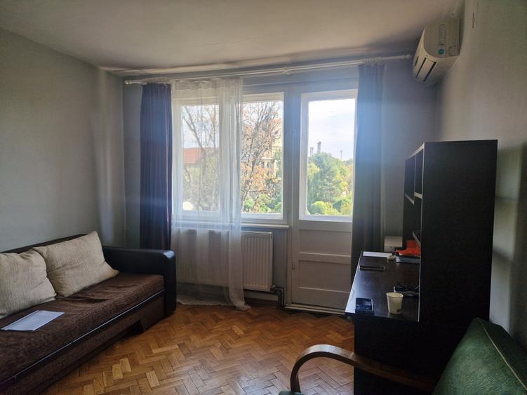 Apartament cu 2 camere semidecomandat în Medicină