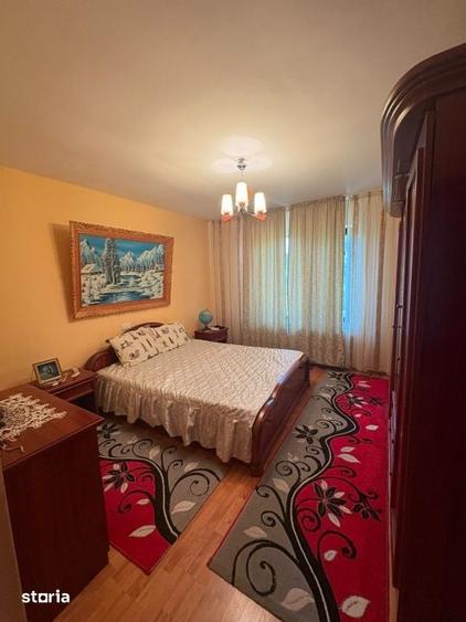 Casă cu 6 camere cu Teren 2000 Mp în Mocira