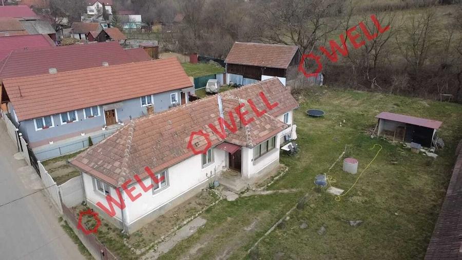 Casă cu 4 camere cu Teren 937 Mp în Vâlcele