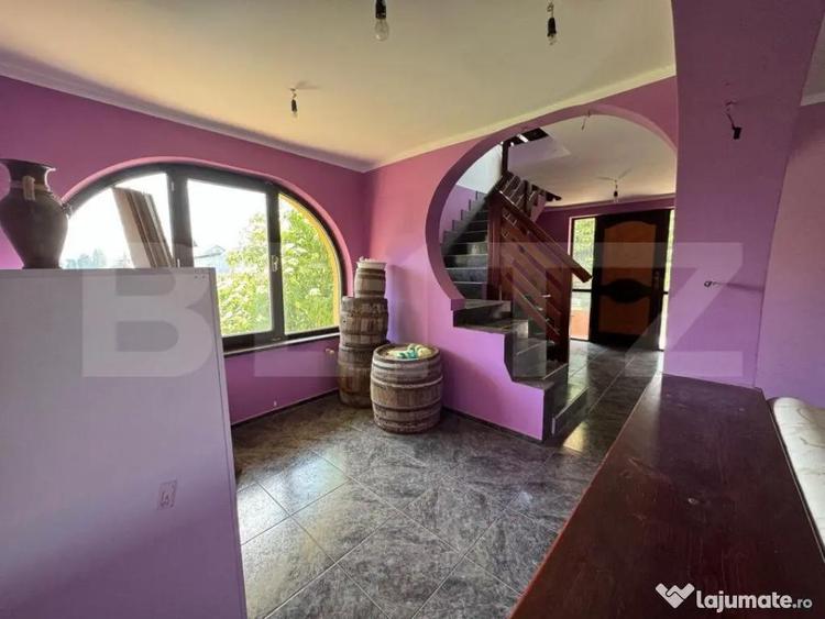 Casă cu 7 camere cu Teren 1300 Mp în Plopeni
