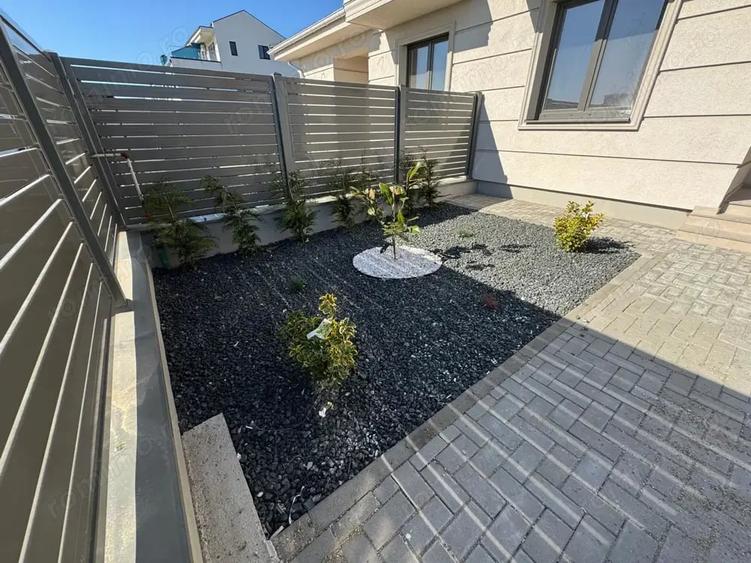 Casă cu 5 camere cu Teren 430 Mp în Dumbrăvița