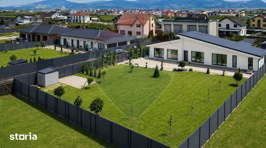 Casă cu 3 camere cu Teren 850 Mp în Cristian