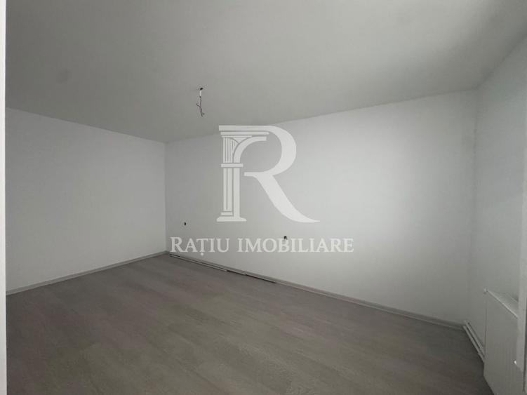 Casă individuală cu 4 camere cu Canalizare în Salca