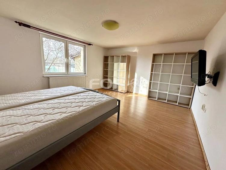 Casă cu 6 camere cu Teren 428 Mp în Iosia