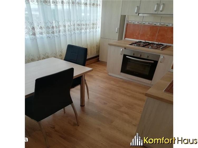 Apartament cu 3 camere decomandat în Ștefan cel Mare
