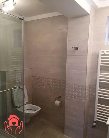 Apartament cu 3 camere semidecomandat, mobilat în Primăverii