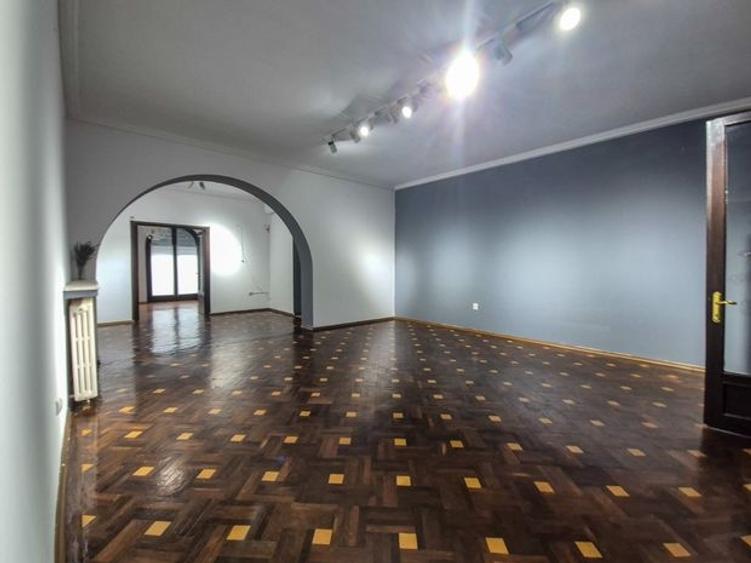 Vila la inchiriere in Piata Romana - 10