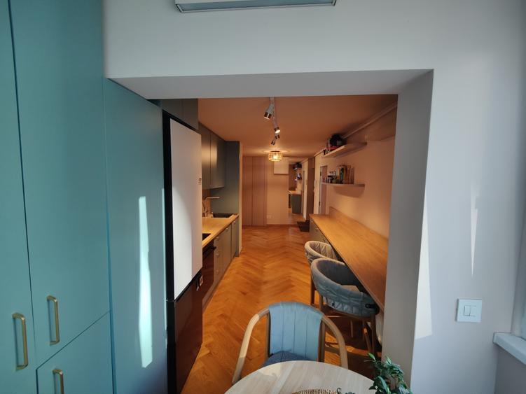 Apartament cu 4 camere decomandat, mobilat în Crângași