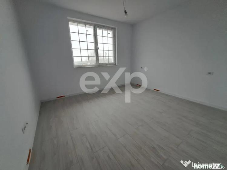 Casă cu 4 camere cu Teren 2500 Mp în Trivale