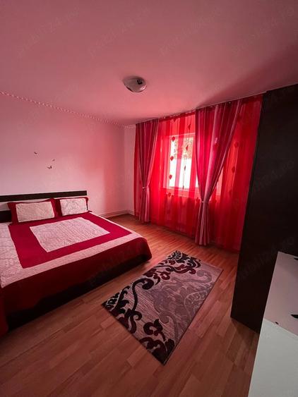 Casă cu 4 camere cu Teren 275 Mp în Central