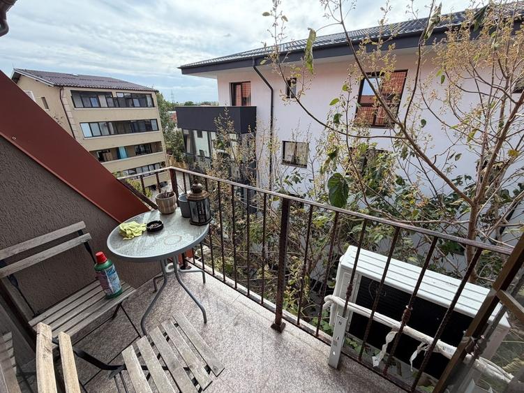 Apartament cu 4 camere decomandat, mobilat în Fundeni