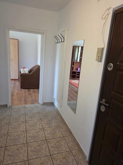 Apartament cu 2 camere decomandat în Nicolina
