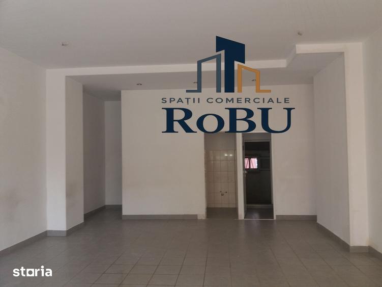 Spațiu comercial, de 64 mp, în Tractorul