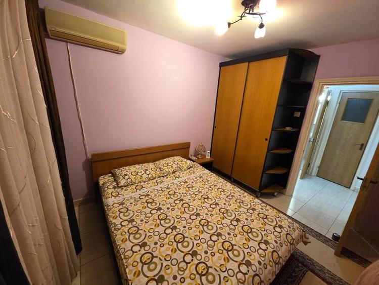 Apartament cu 3 camere semidecomandat, mobilat în Ferdinand