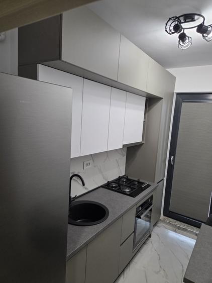 Garsonieră decomandată în Gorjului
