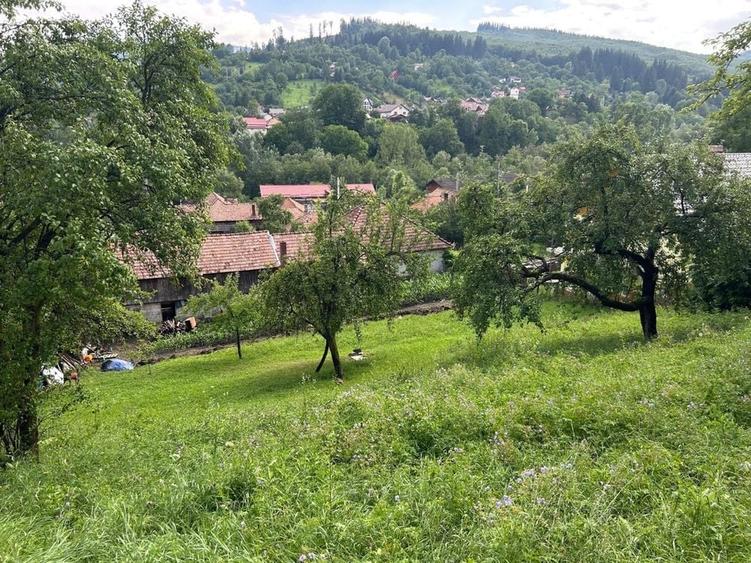 Casă cu 4 camere în Secăria