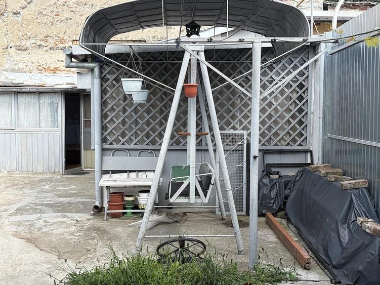 Casă cu 5 camere cu Teren 303 Mp în Gării