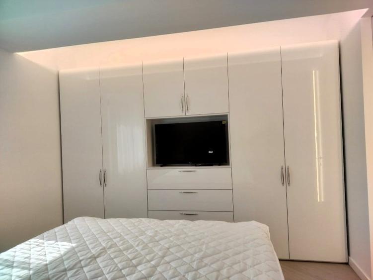 Proprietar Direct - ofer factura catre firme. Apartament 3 camere Cortina Nord - 10