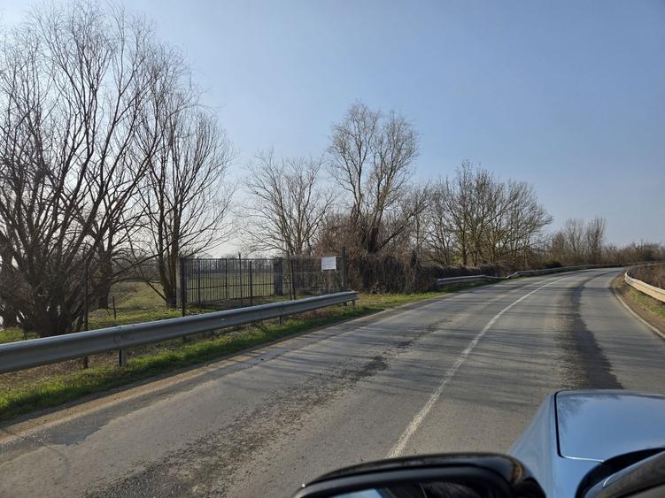 Spațiu comercial, în Otvești