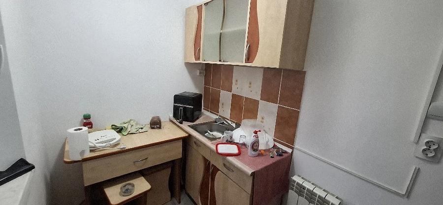 Garsonieră decomandată în Central