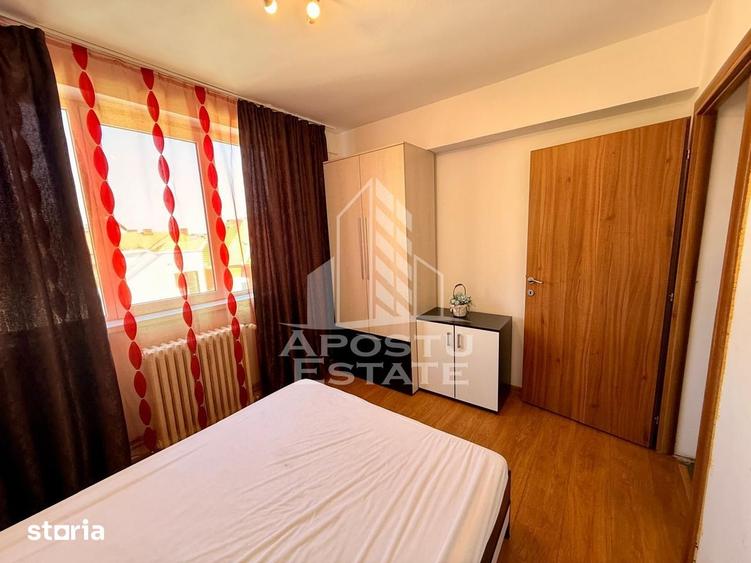 Apartament cu 3 camere, mobilat în Central