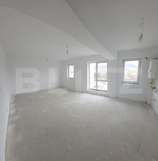 Apartament cu 2 camere decomandat în Calea Moldovei