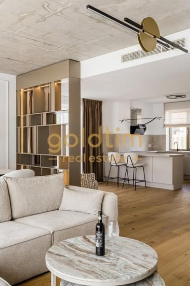 Casă cu 5 camere cu Piscina în Sisești