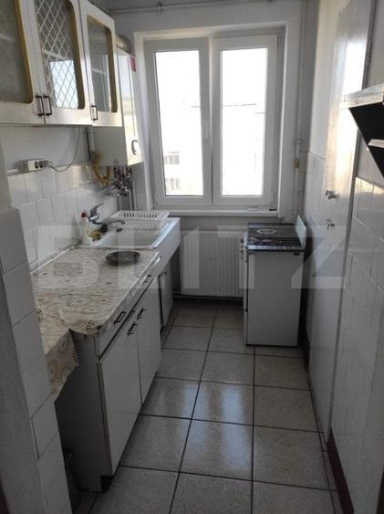 Apartament cu 2 camere decomandat, mobilat în Botizului