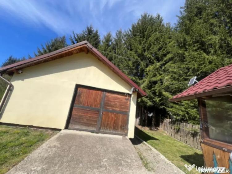 Casă cu 4 camere cu Teren 900 Mp în Comandău