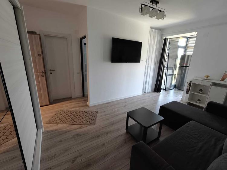 Apartament cu 2 camere decomandat în Exterior Vest