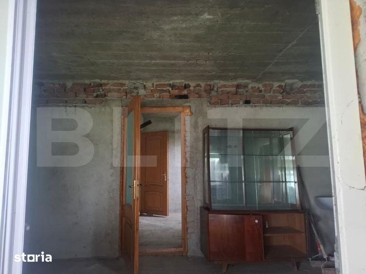 Casă cu 5 camere cu Teren 2300 Mp în Gura Șuții