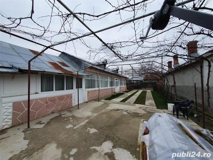 Teren de 2000 mp, în Vârteju