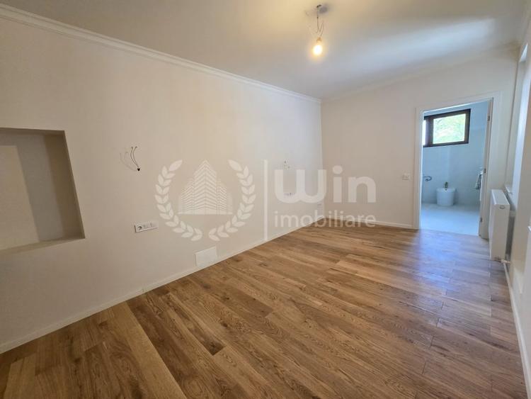 Casă individuală cu 5 camere cu Canalizare în Central