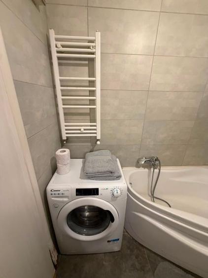 Apartament cu 2 camere decomandat, mobilat în Roșu