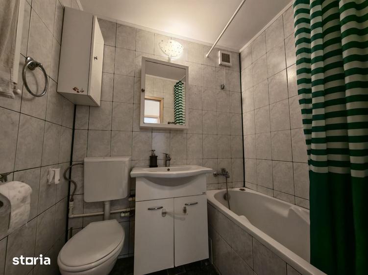 Apartament cu 3 camere semidecomandat în Drumul Taberei