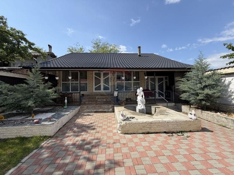 Casă individuală cu 3 camere cu Teren 443 Mp în Nord-Est