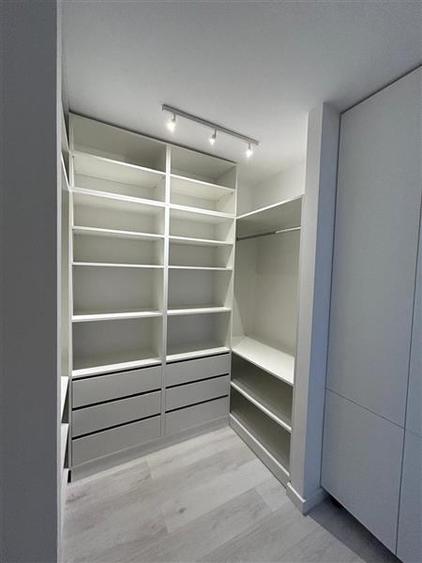 Penthouse cu 3 camere decomandat, mobilat în Aviației