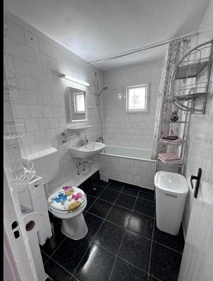 Apartament cu 2 camere decomandat, mobilat în Zorilor