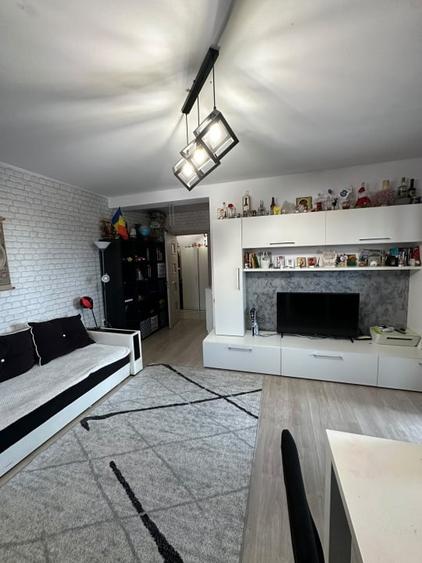 Apartament cu 3 camere decomandat, mobilat în Bragadiru